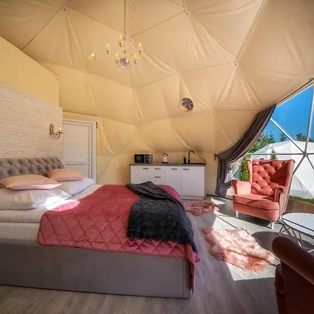 Mountain Glamp & Jacuzzi زاكوباني