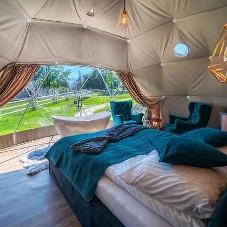 Luxury tent Mountain Glamp & Goraca Balia - Juz Od 13 Czerwca Kazdy Glamp Dostepny Z Jacuzzi Na Wylacznosc