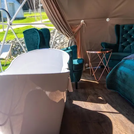 Mountain Glamp & Jacuzzi * زاكوباني