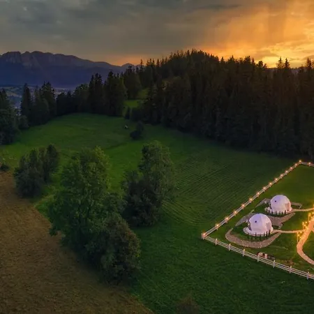 Mountain Glamp & Jacuzzi Luxuszelt