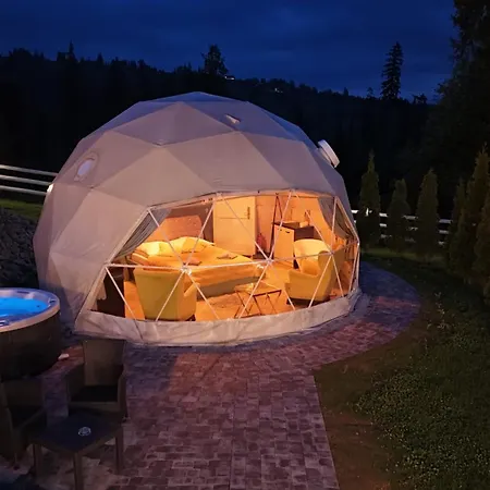 Mountain Glamp & Jacuzzi ラグジュアリーテント ザコパネ