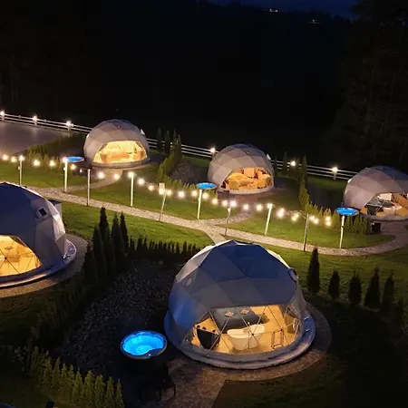 Mountain Glamp & Jacuzzi ラグジュアリーテント ザコパネ