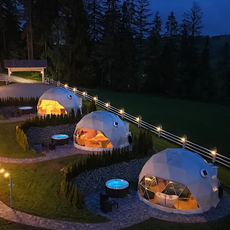 Mountain Glamp & Jacuzzi ラグジュアリーテント