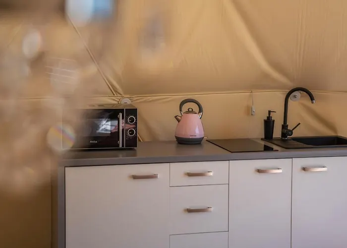 Mountain Glamp & Jacuzzi *