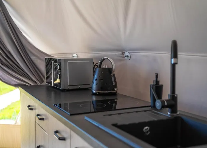 Luksusowy namiot Mountain Glamp & Jacuzzi *