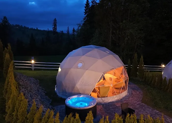 Mountain Glamp & Jacuzzi ラグジュアリーテント *